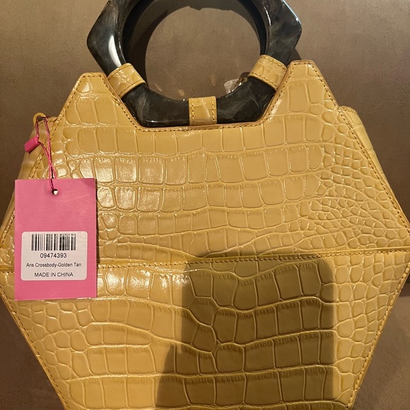 Sassy Jones - Aris Cross Body - Golden Tab - NWT - Picture 2 of 2